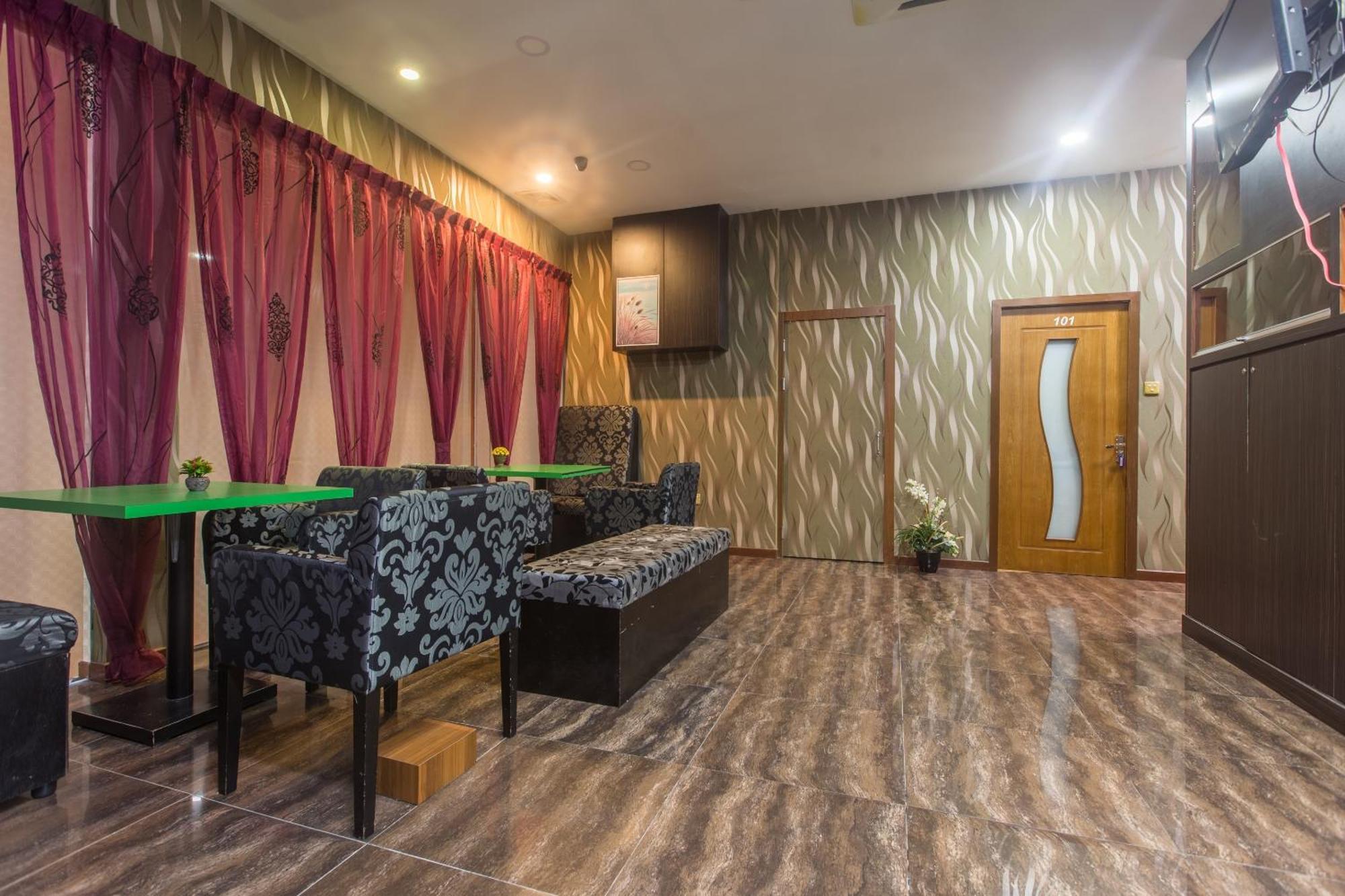 Spot On 89858 Rebecca'S Homes Kota Kinabalu Esterno foto